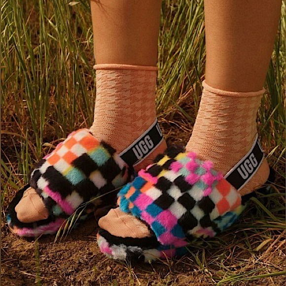 Fluff Yeah UGG slides - Picture 12 of 14